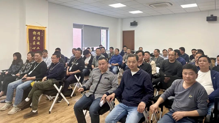 破茧成蝶，用创新带来极致装修服务丨4月项目经理会议纪要